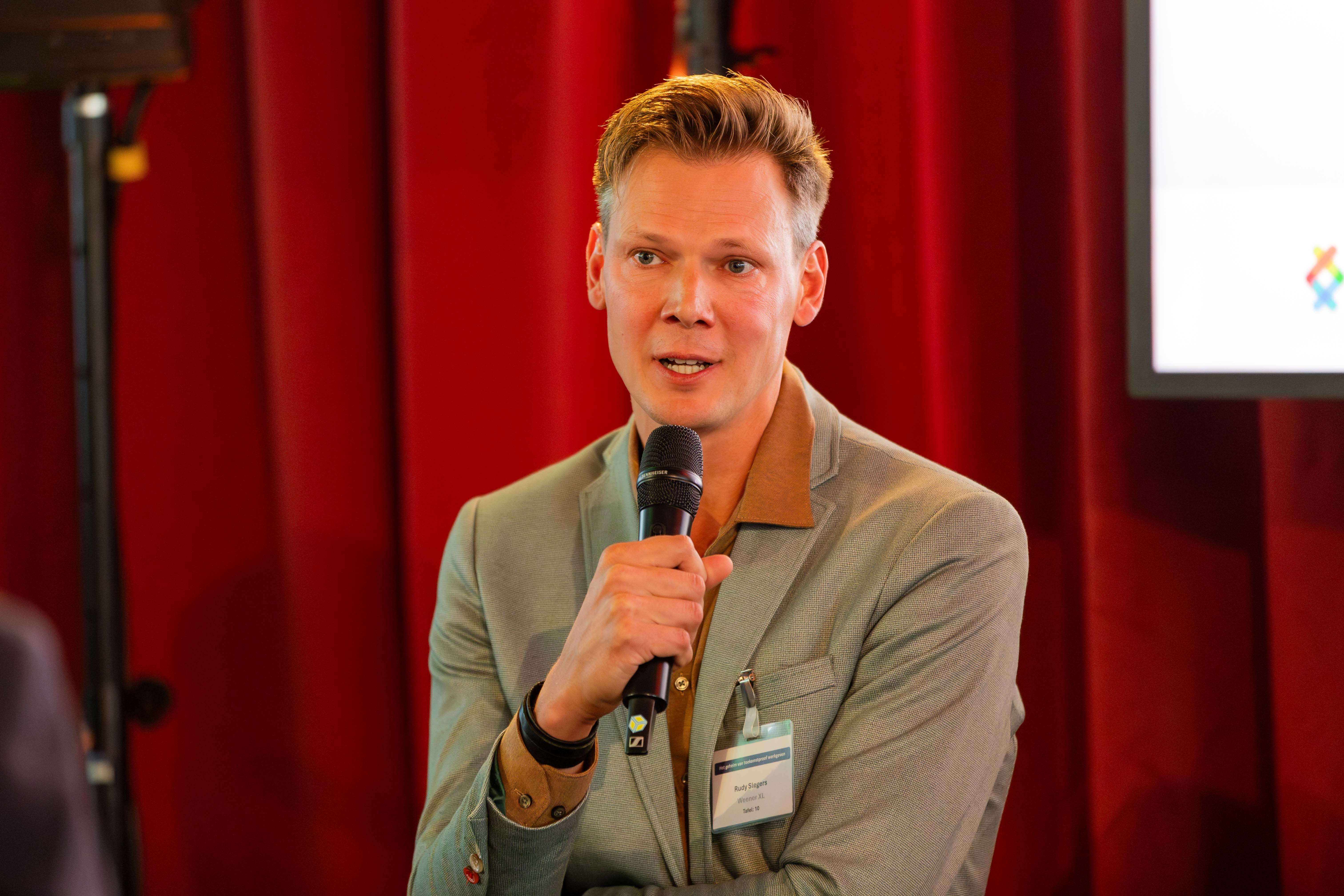 DXP WNB NOBW ATW 20251002 154